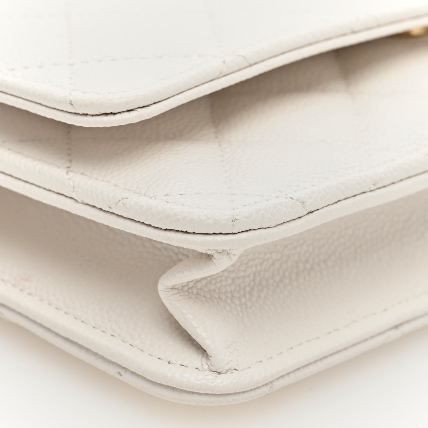 Caviar Quilted Wallet on Chain WOC White