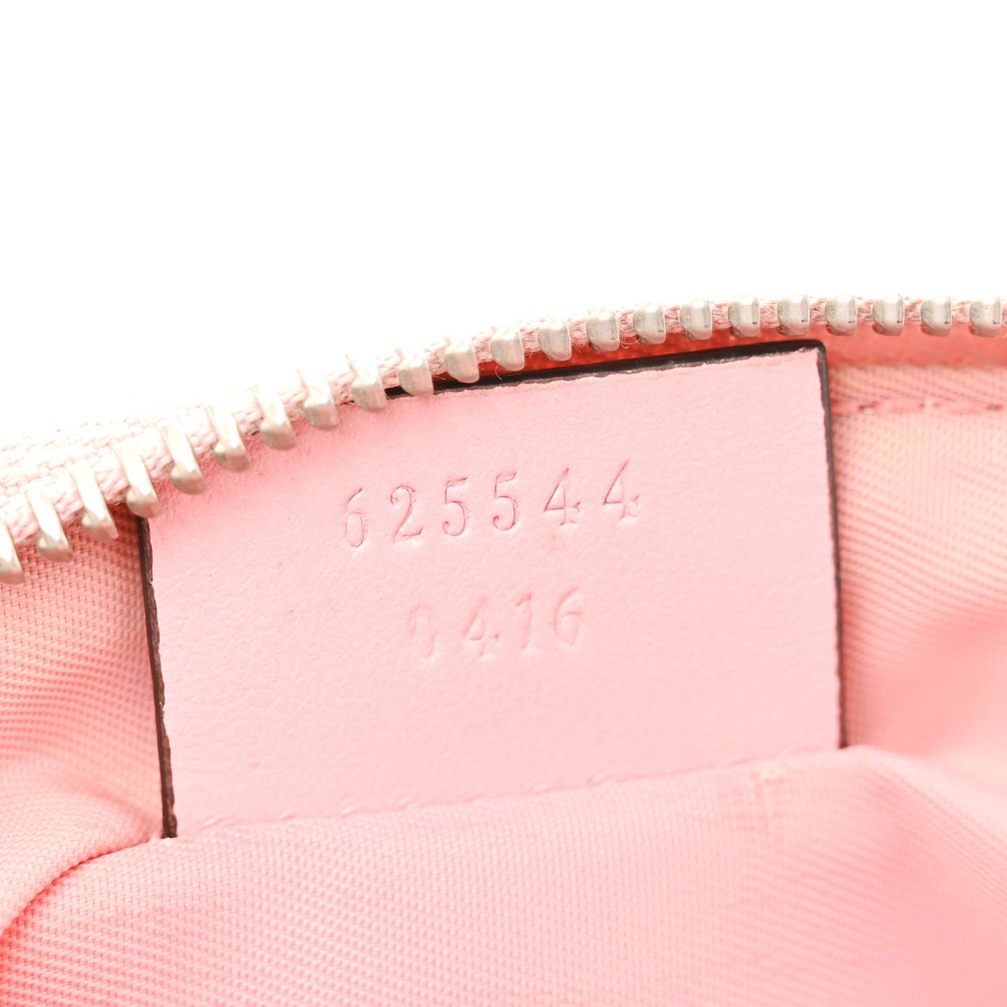 Calfskin Matelasse GG Marmont Pouch Cosmetic Case Wild Rose