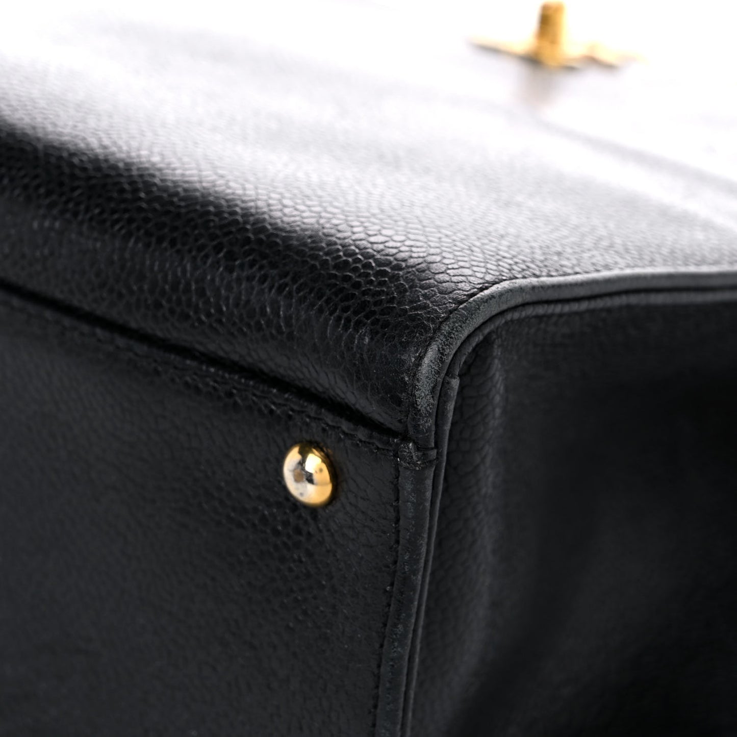 Caviar Shoulder Bag Black