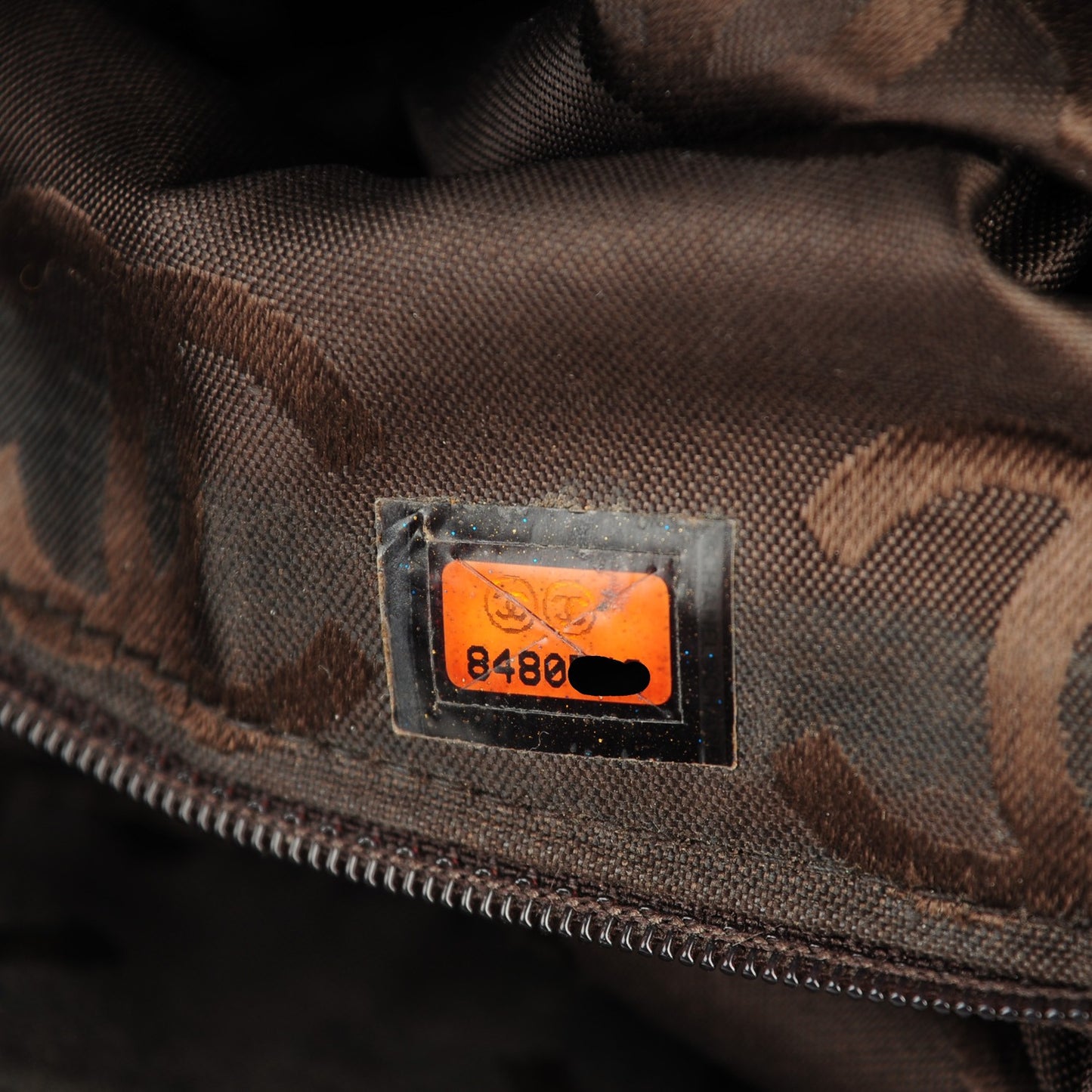 Caviar Shoulder Bag Dark Brown