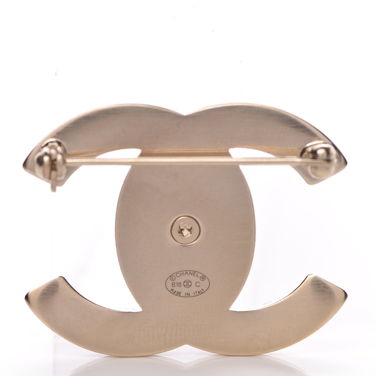 CC Turnlock Brooch Gold