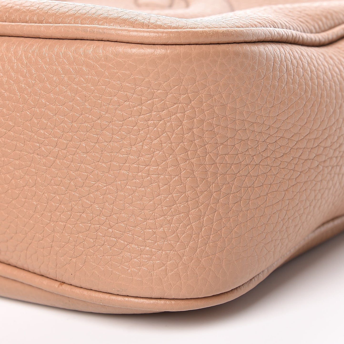 Pebbled Calfskin Small Soho Disco Bag Camelia