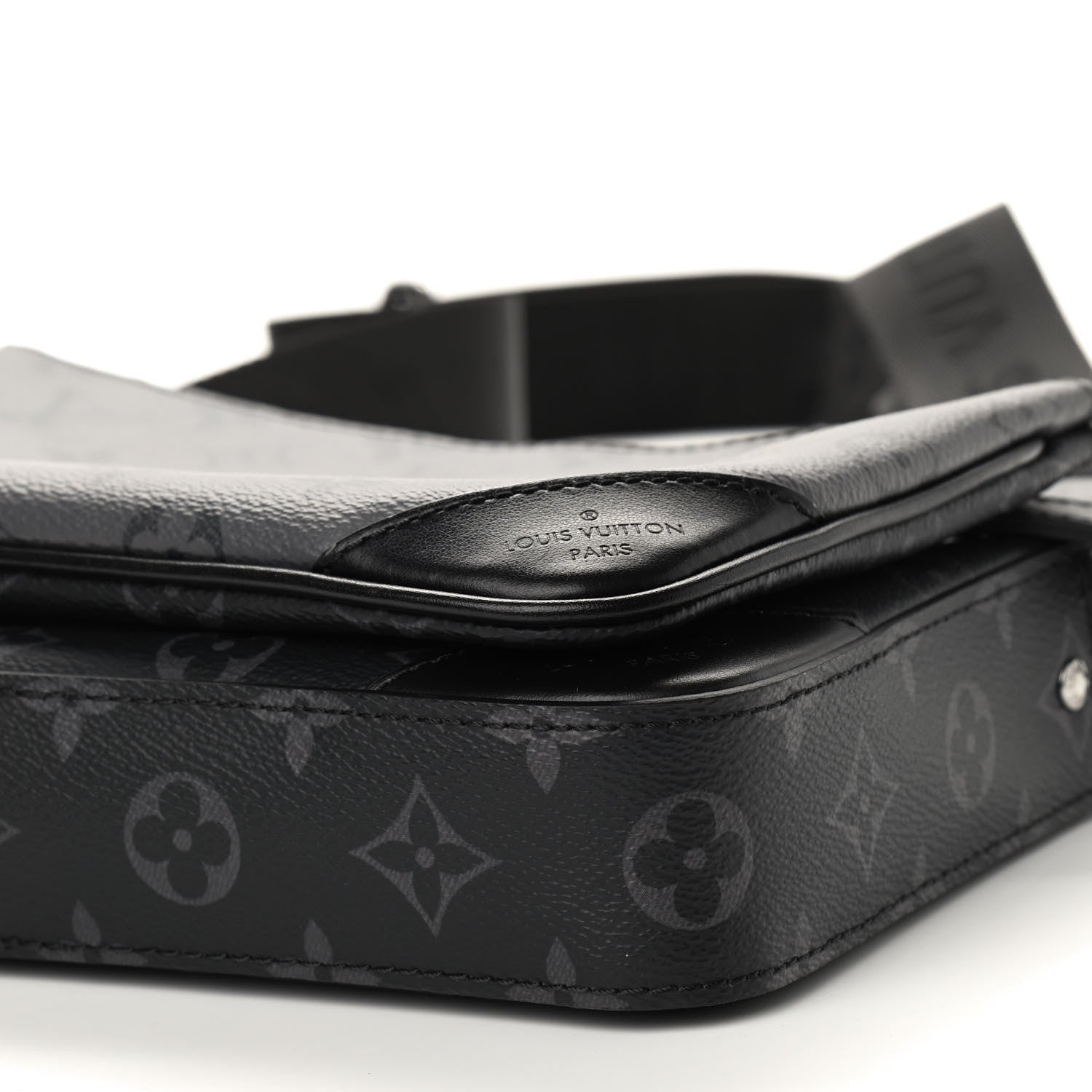Louis Vuitton Reverse Monogram Eclipse Trio Messenger 9 of 9