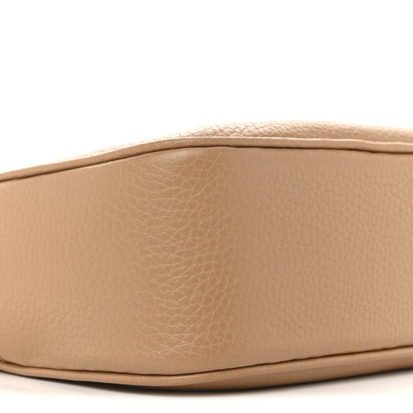 Pebbled Calfskin Small Soho Disco Bag Camelia