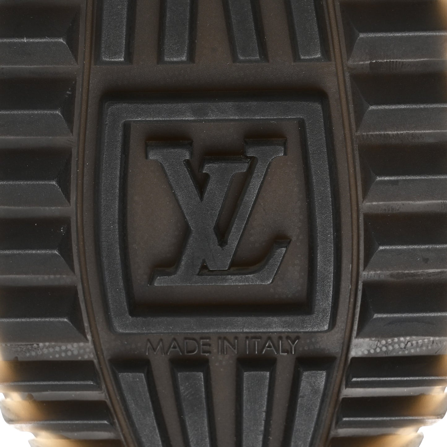 Calfskin Damier Azur Run Away Sneakers 39.5 White