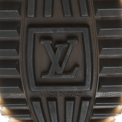 Louis Vuitton Calfskin Damier Azur Run Away Sneakers 39.5 White 6 of 9