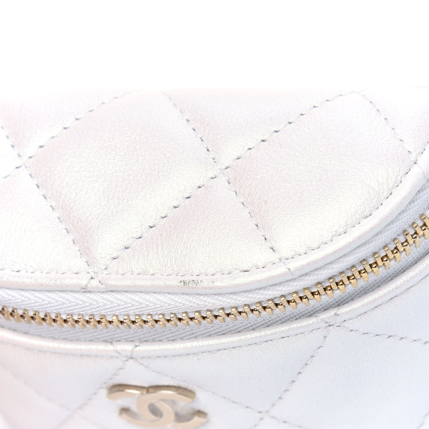Iridescent Lambskin Quilted Arm Coin Purse Ivory