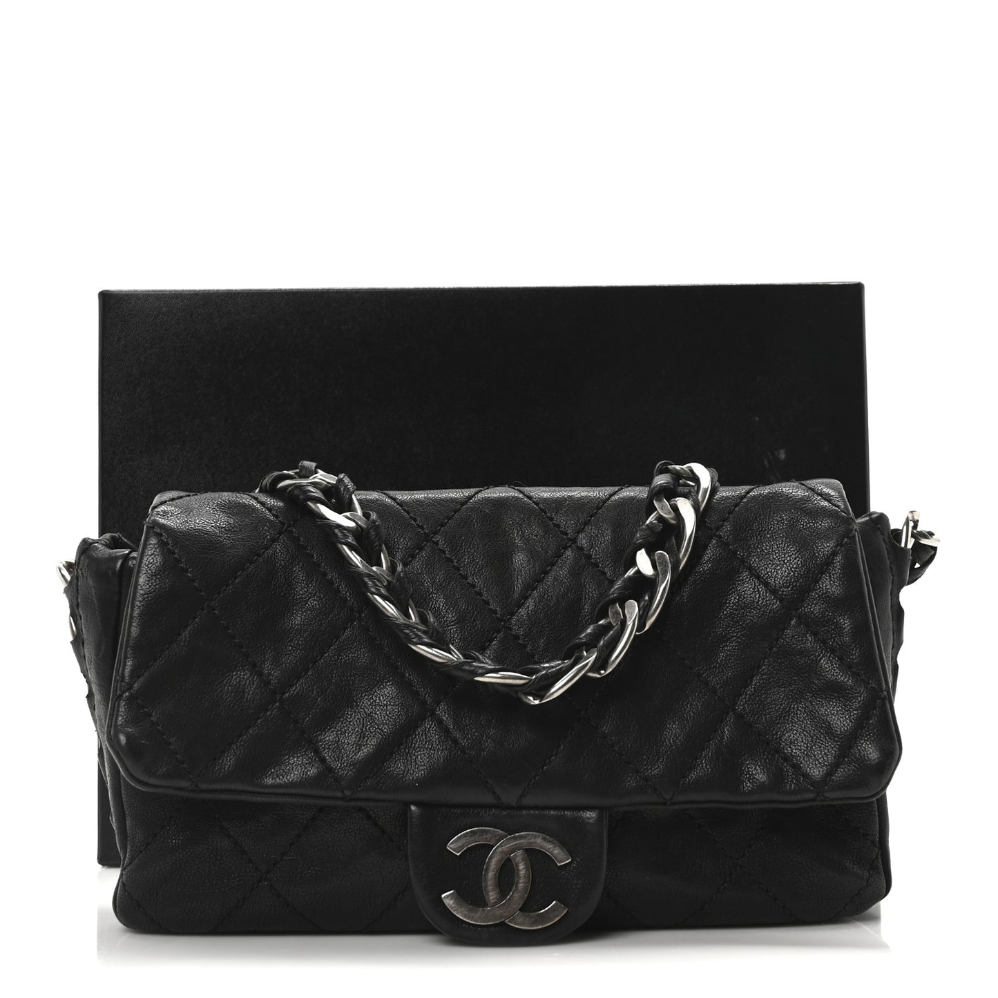 Calfskin Quilted Medium Modern Chain Flap Black
