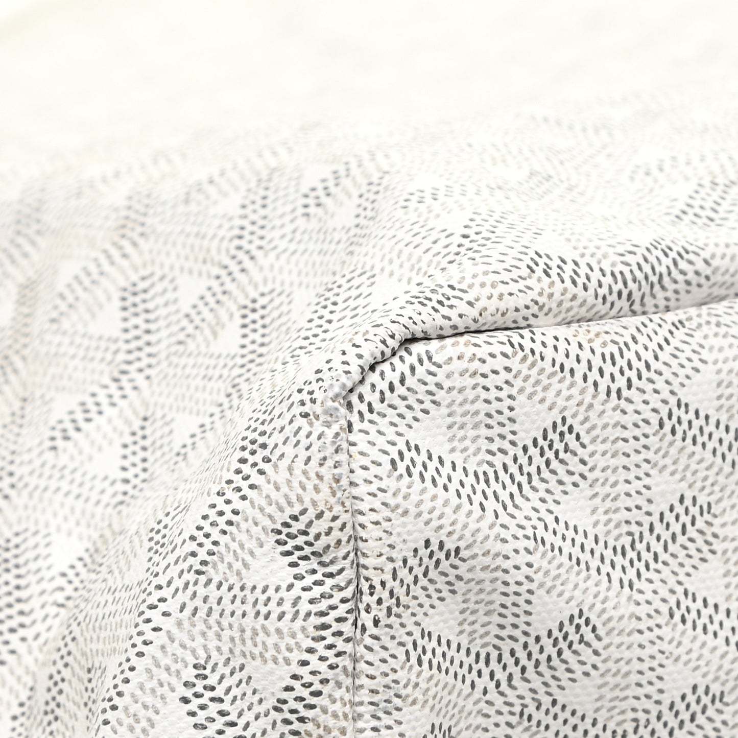 Goyardine Saint Louis GM White