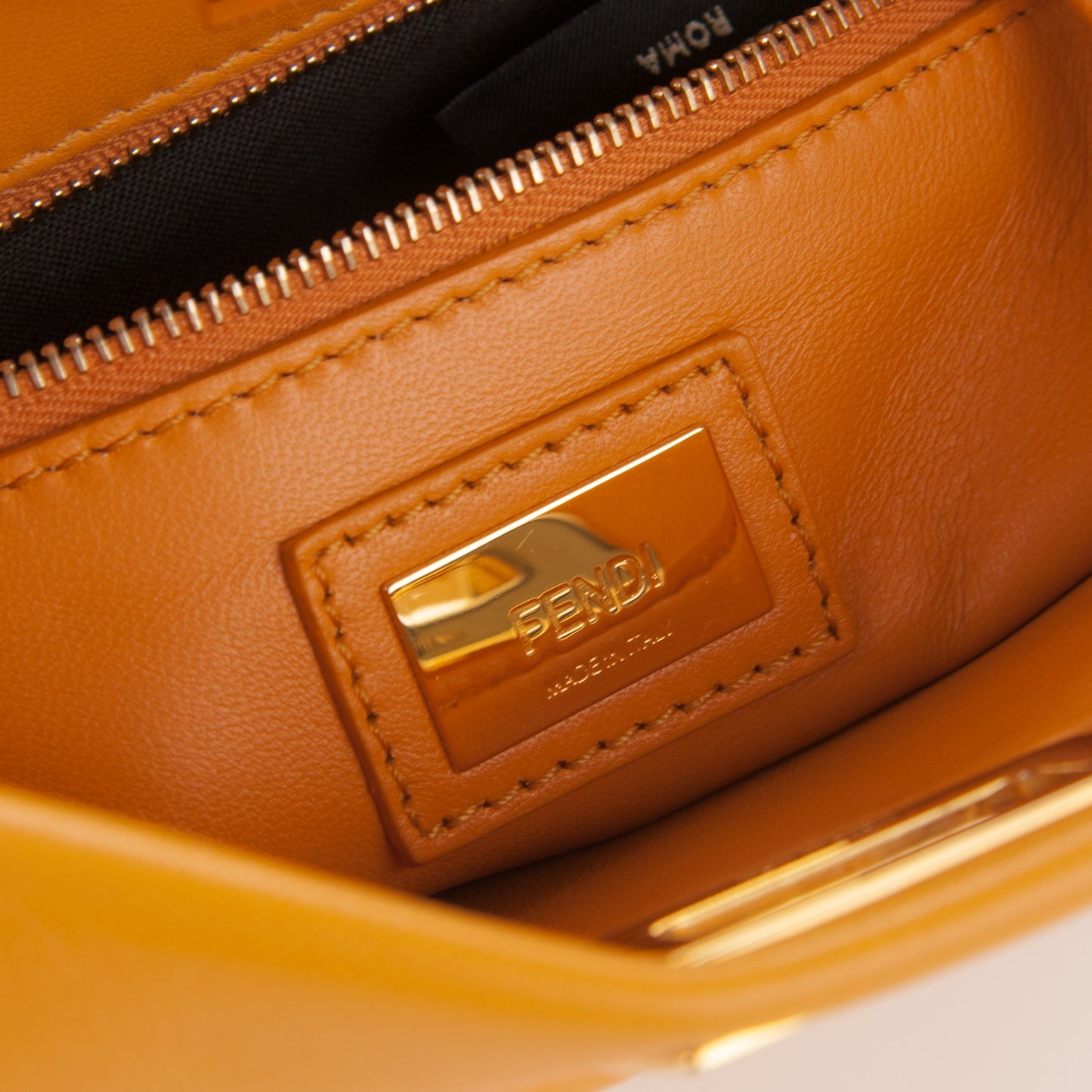 Nappa Mini Peekaboo Iconic Satchel Giallo Syrup