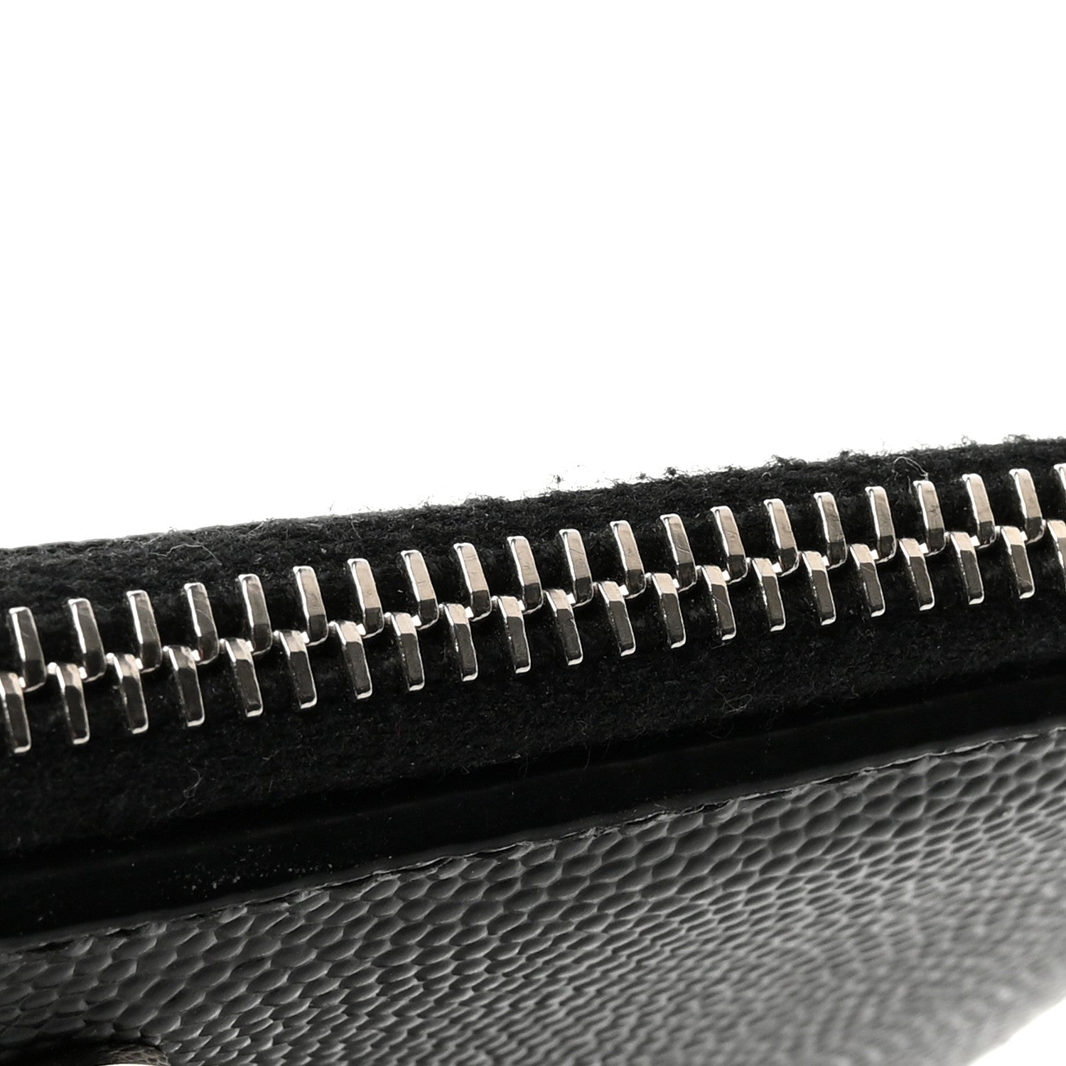 Saint Laurent Grain De Poudre Matelasse Chevron Monogram Zipped Two-Part Wallet Black 9 of 9