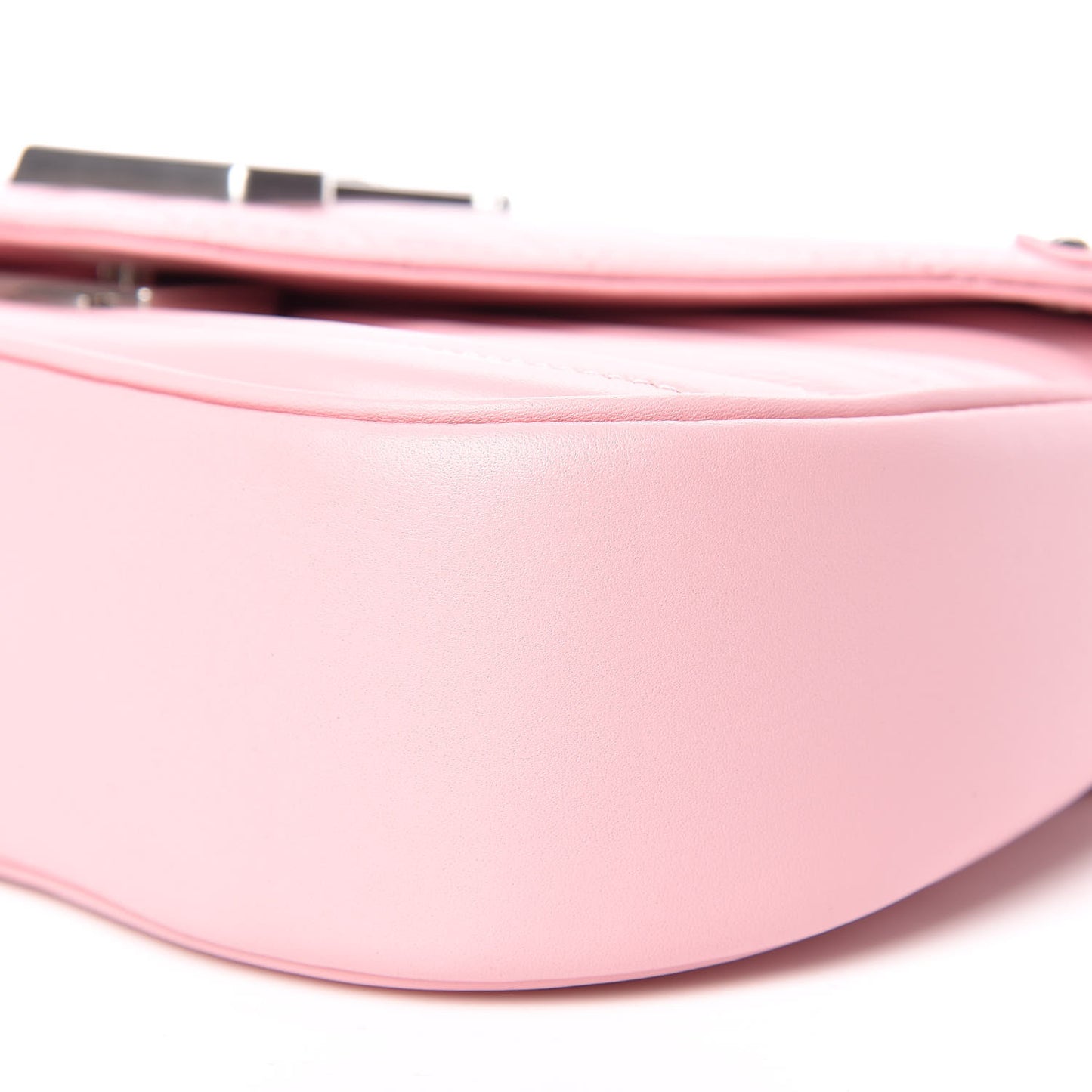 Calfskin New Wave Chain MM Smoothie Pink