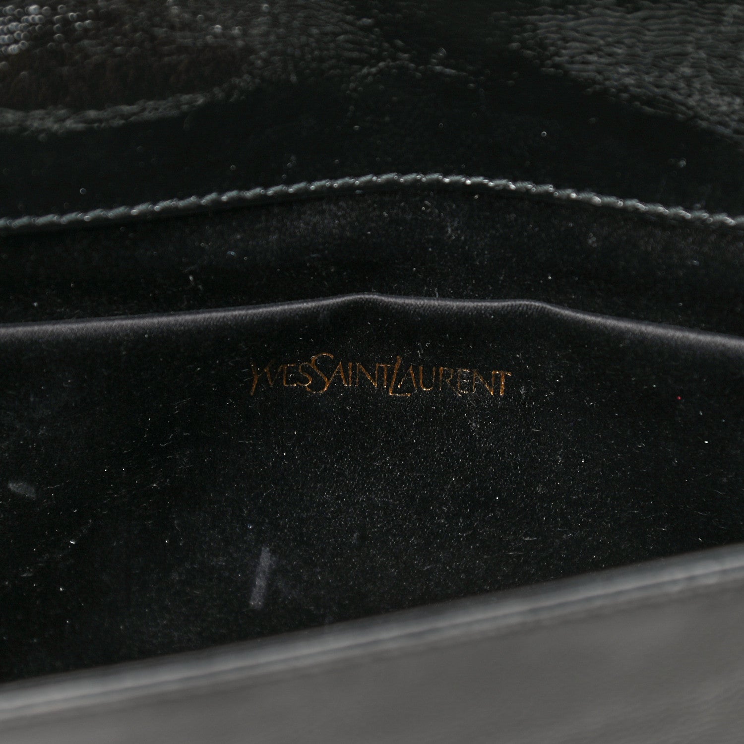 Saint Laurent Textured Patent Monogram Large Belle De Jour Clutch Black 6 of 13