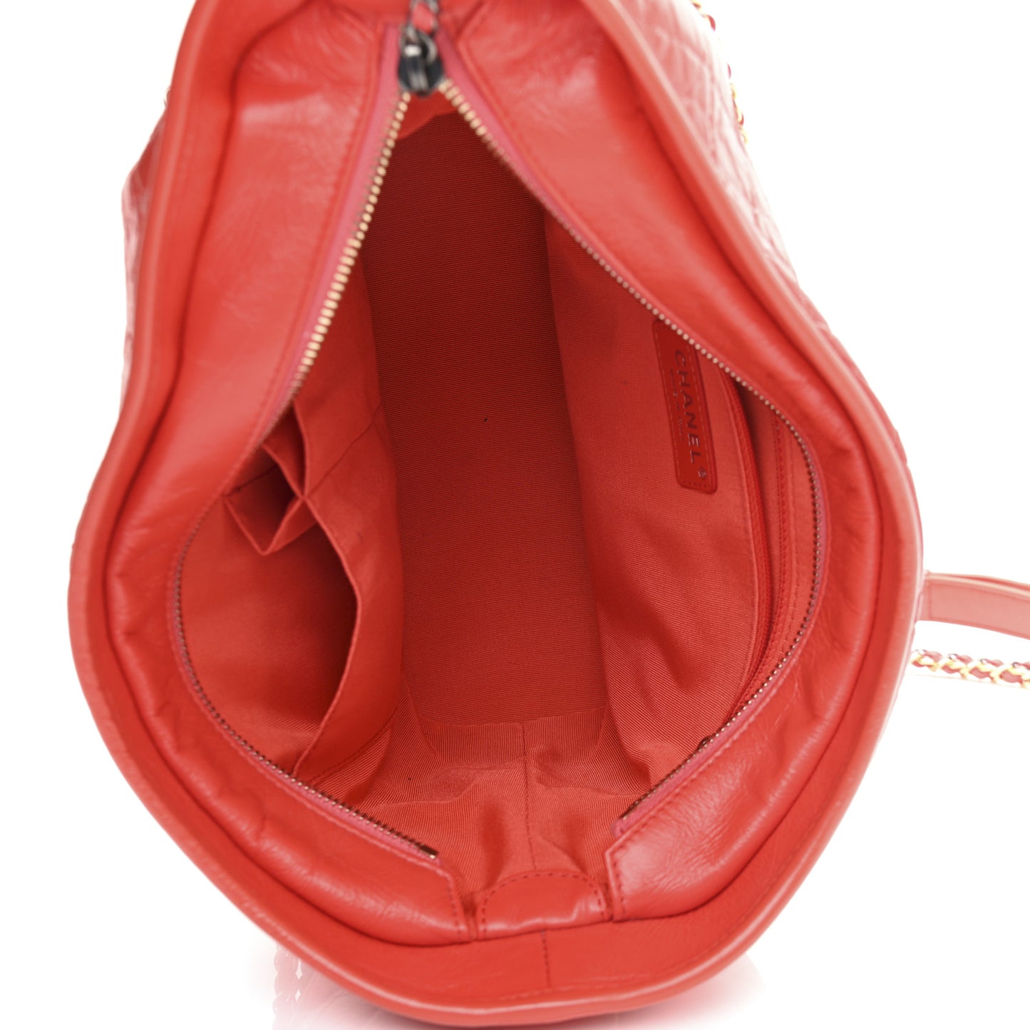 Aged Calfskin Quilted Medium Gabrielle Hobo Red