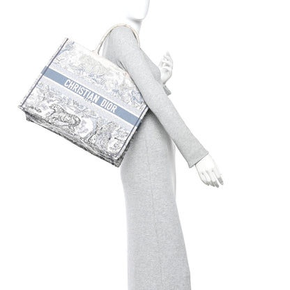 Christian Dior Gradient Canvas Embroidered Large Dioriviera Toile De Jouy Book Tote Blue Blue 2 of 15