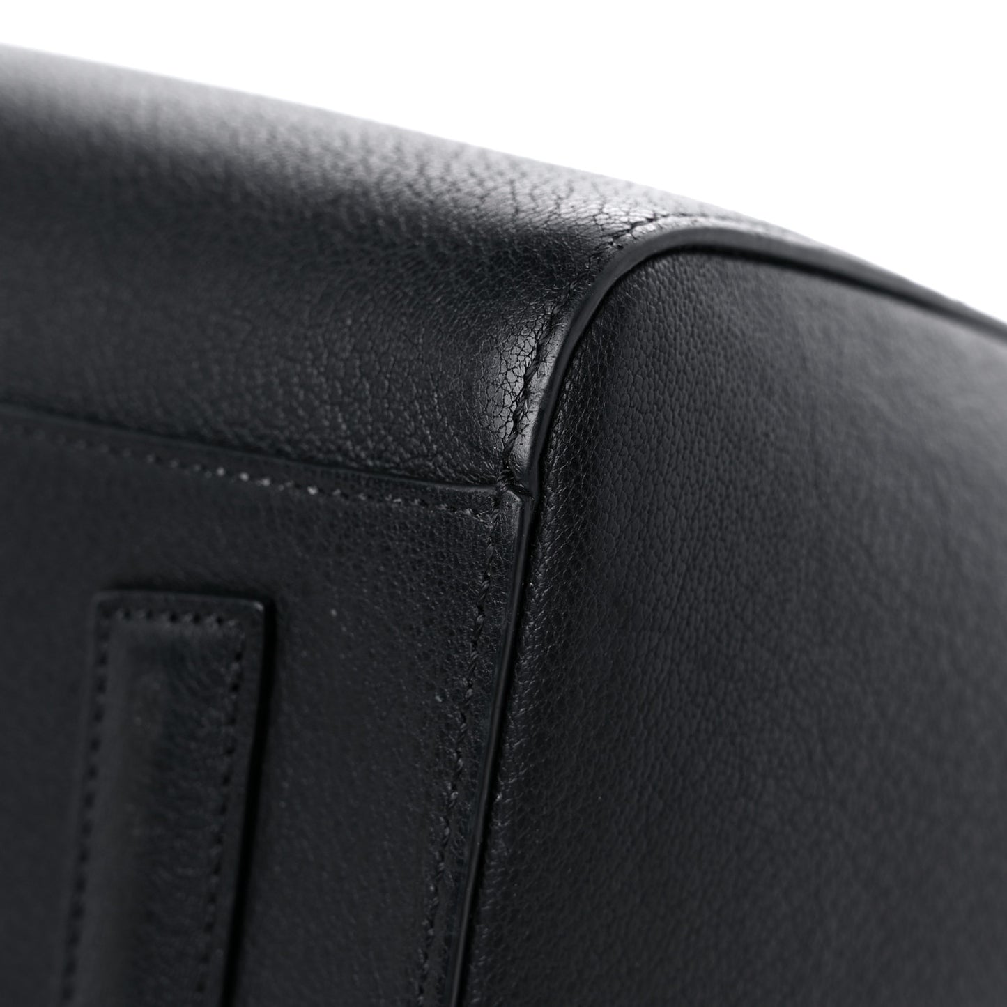 Sugar Goatskin Medium Antigona Black