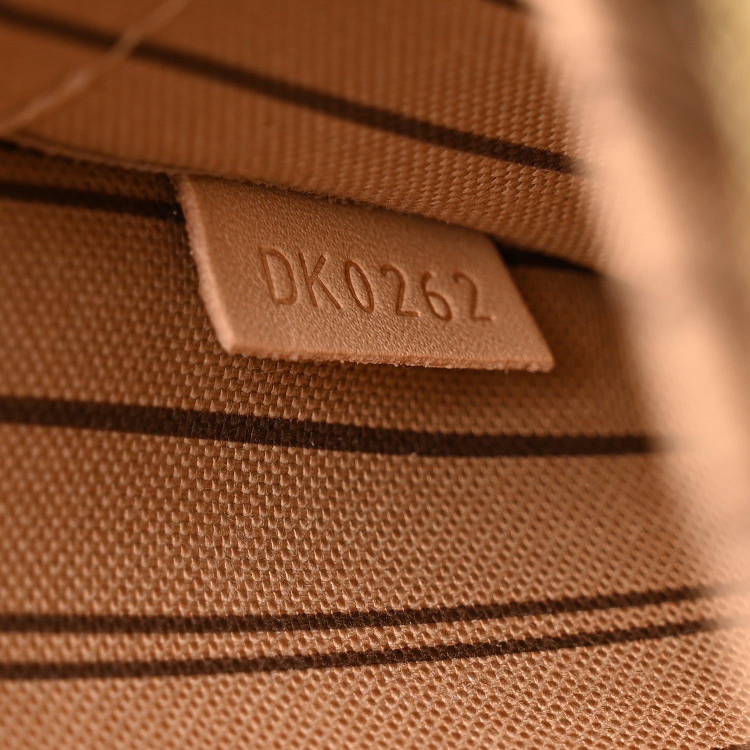 Louis Vuitton Monogram Neverfull MM GM Pochette 7 of 7