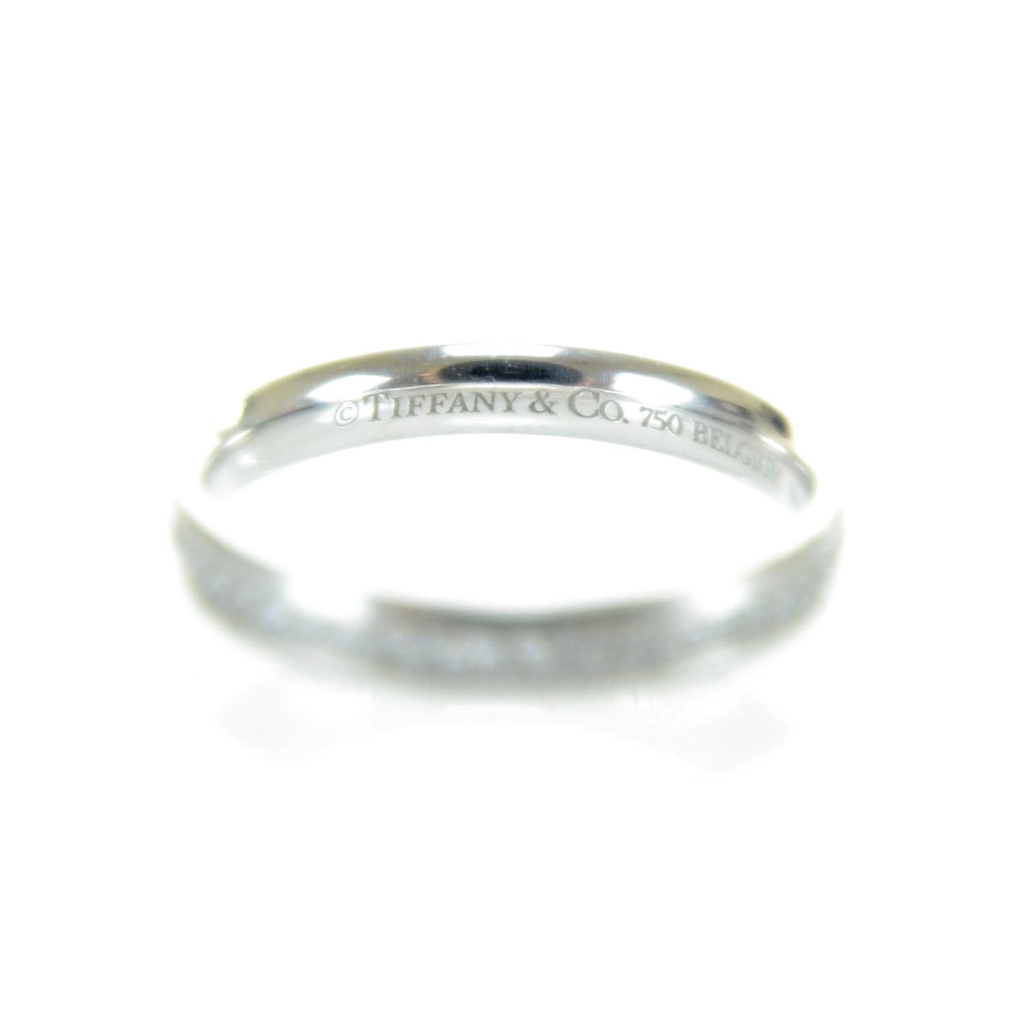 18k White Gold and Diamond Metro Ring Size 6
