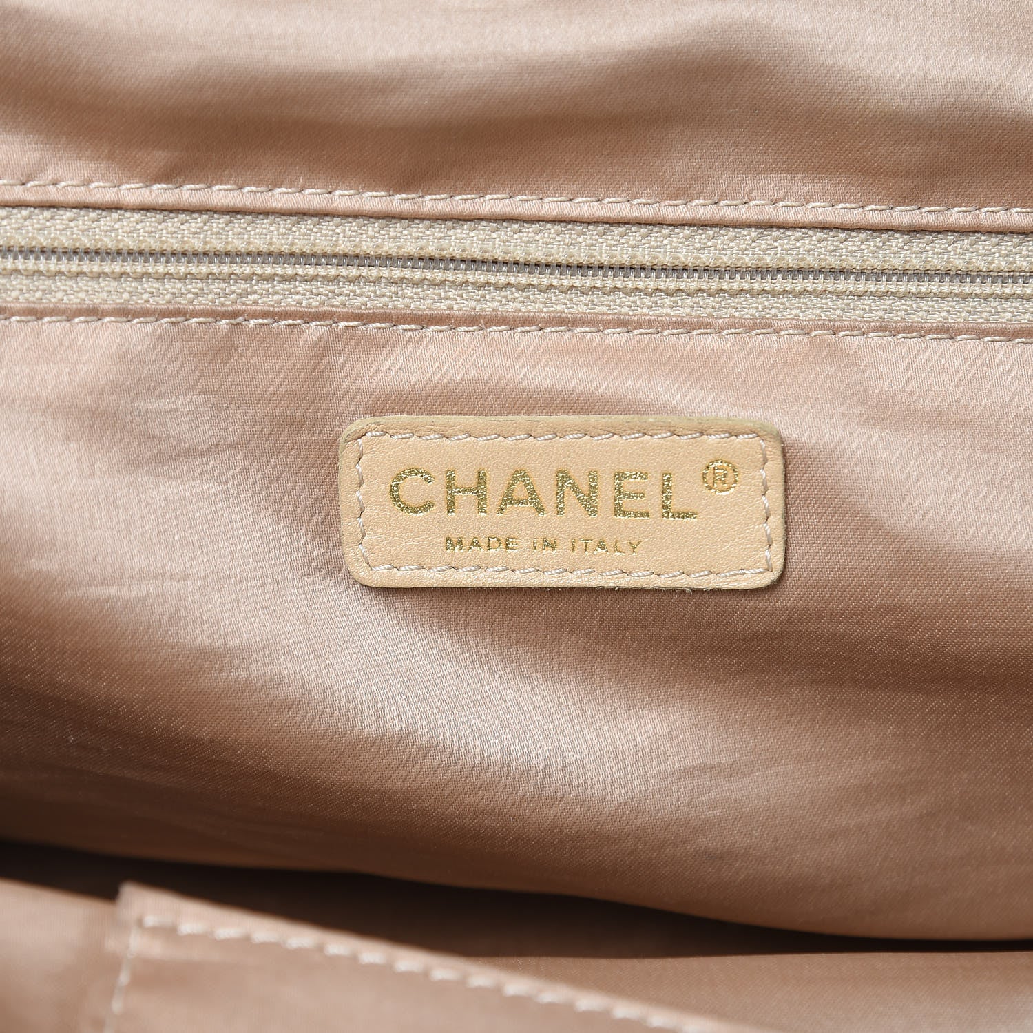 Chanel Vinyl XXL Rock and Chain Bowler Black 6 of 15