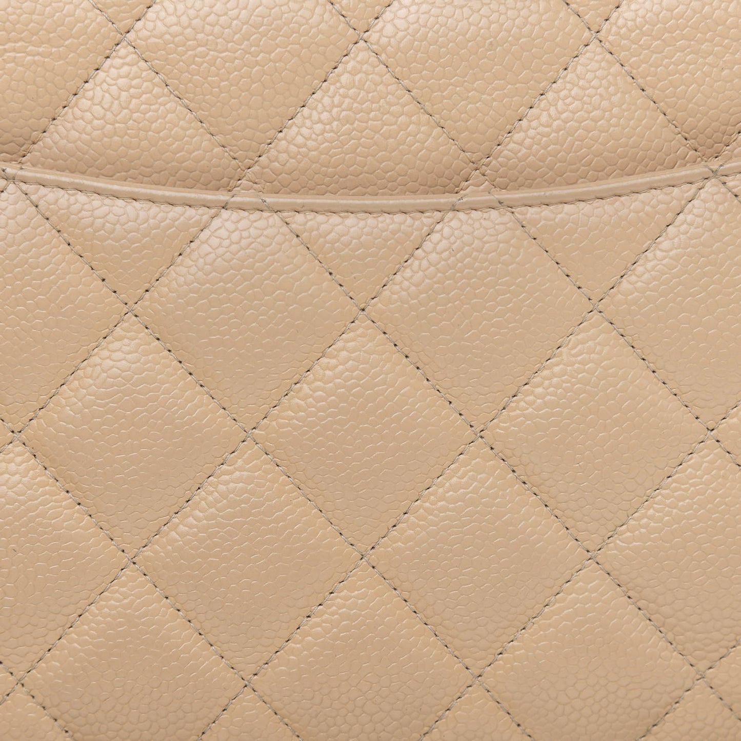 Caviar Quilted Jumbo Double Flap Beige Clair