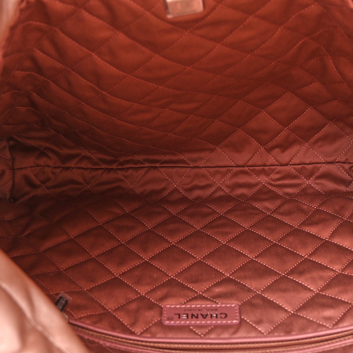 Metallic Calfskin Quilted Chanel 22 Pink