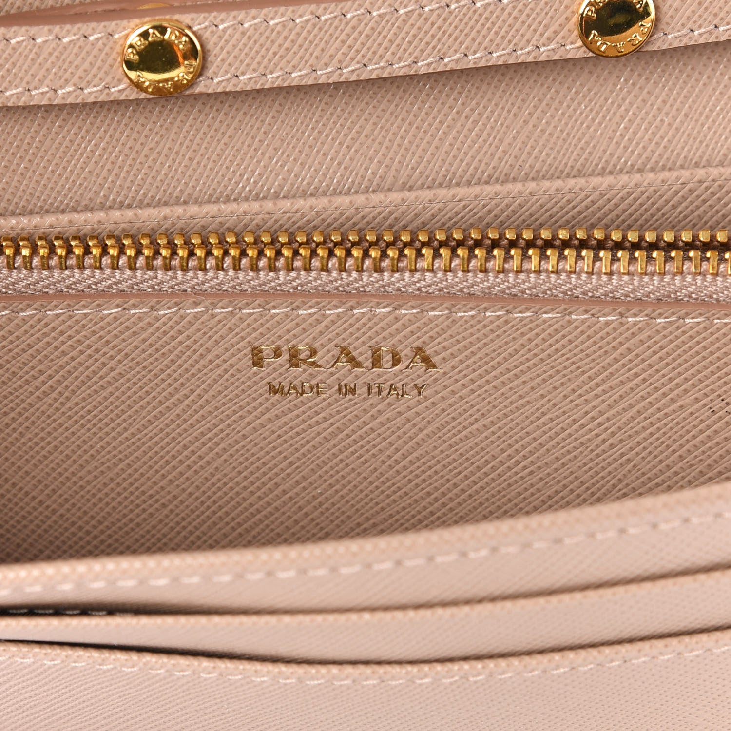 Prada Saffiano Metal Oro Chain Wallet Cammeo 7 of 9