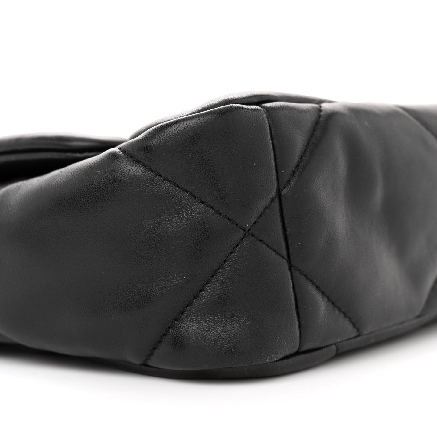 Lambskin Quilted Medium Chanel 19 Flap Black