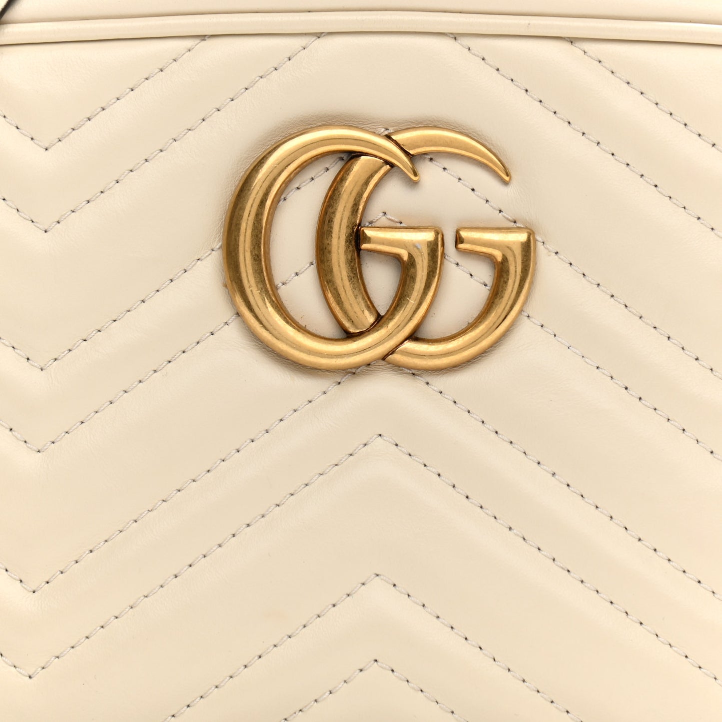 Calfskin Matelasse Small GG Marmont Chain Shoulder Bag White