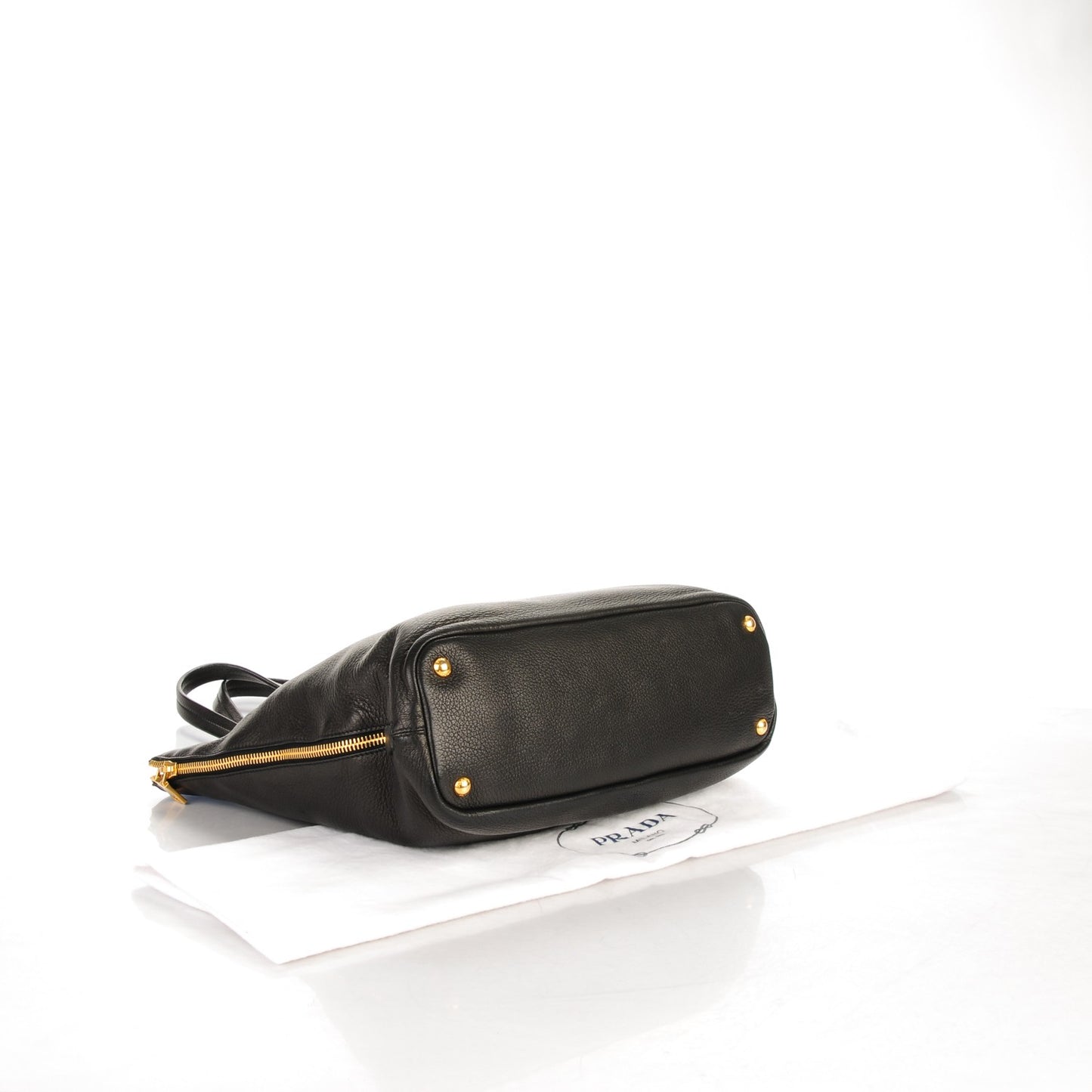Vitello Daino Side Zip Tote Black