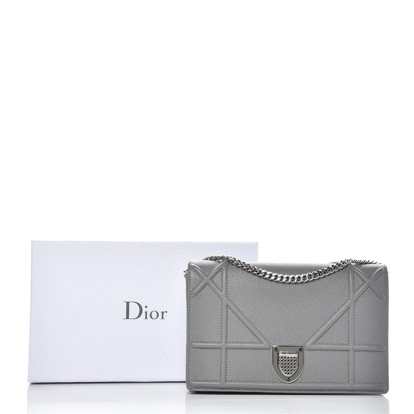 Grained Calfskin Diorama Wallet on Chain Pouch Gris