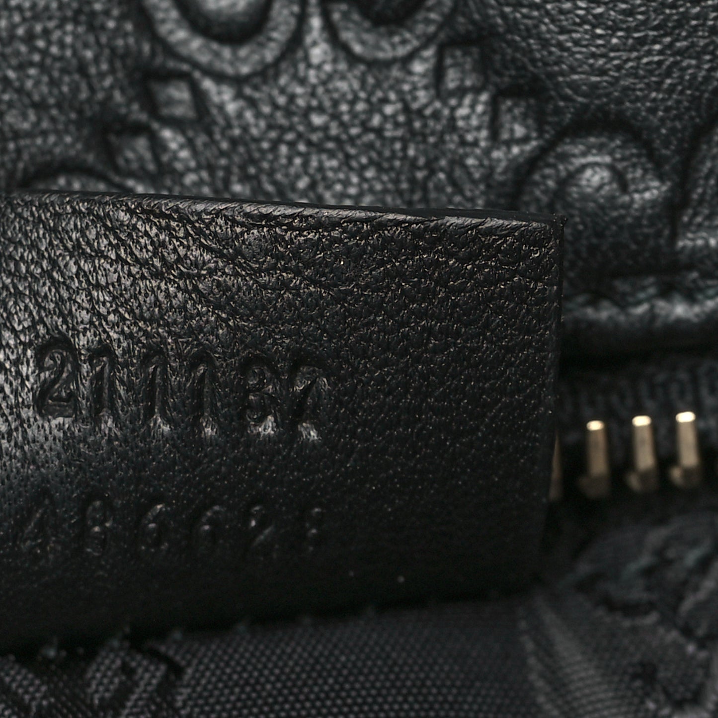 Guccissima Medium Zippered Shopping Tote Black