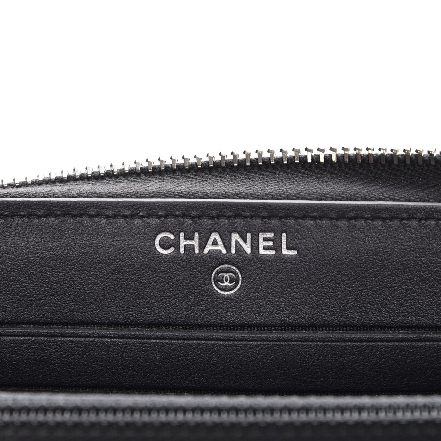 Metallic Caviar Quilted Medium Maxi CC Zip Around Wallet Black