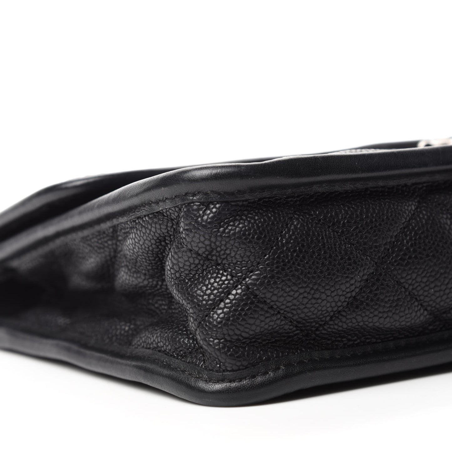 Caviar Quilted Medium French Riviera Flap Black