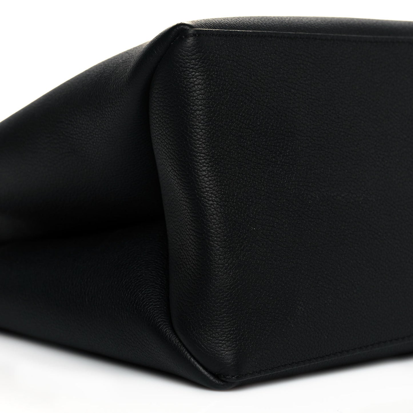 Grained Calfskin Lockme Shopper Black