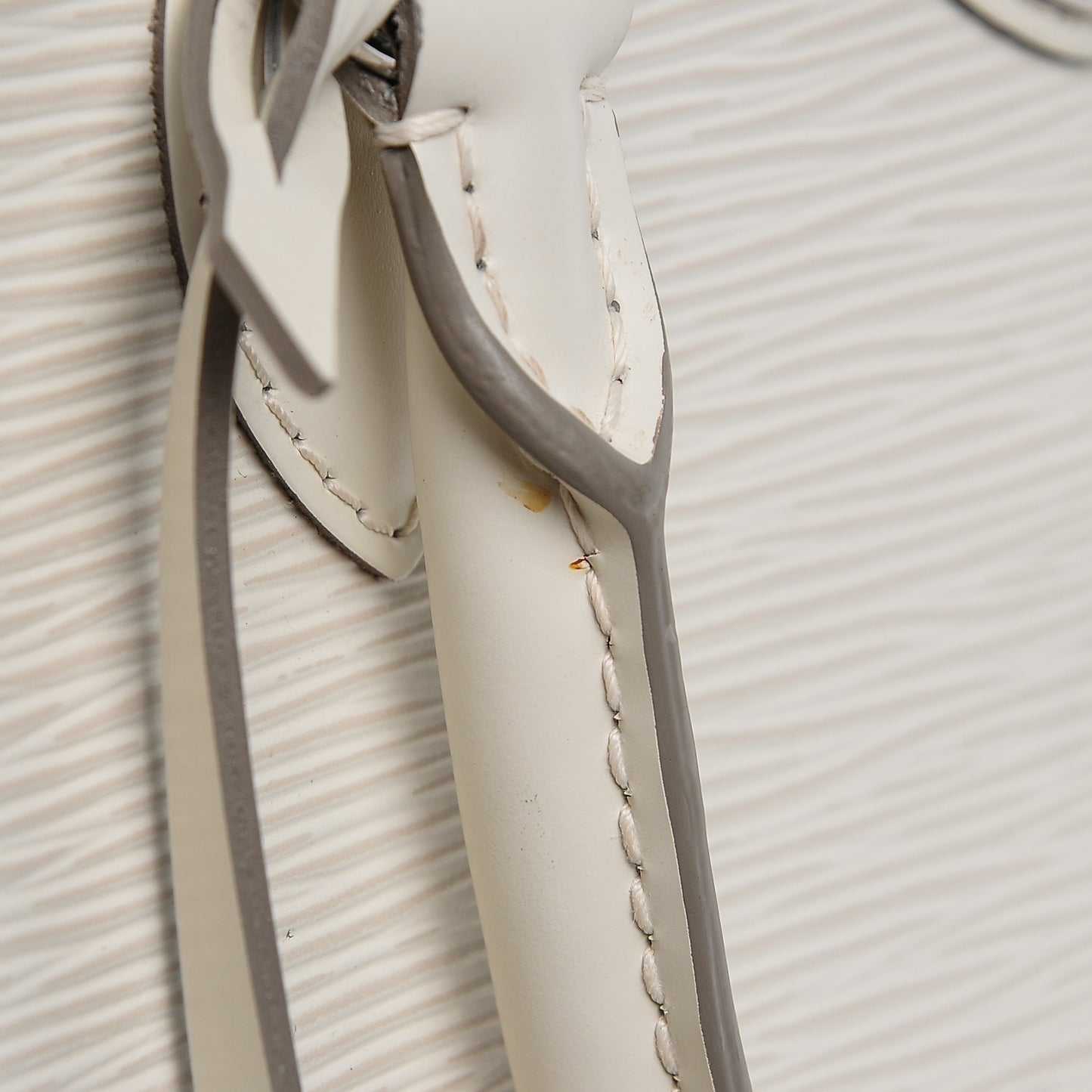 Epi Pont-Neuf GM Ivory Ivory