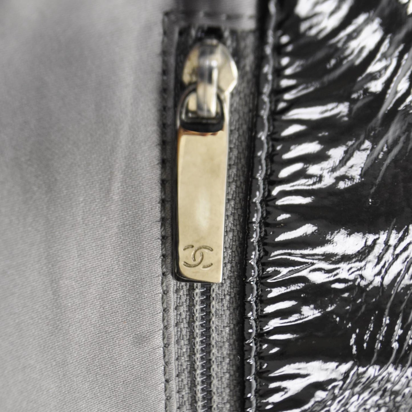 Vinyl Graphic Edge Flap Bag Black