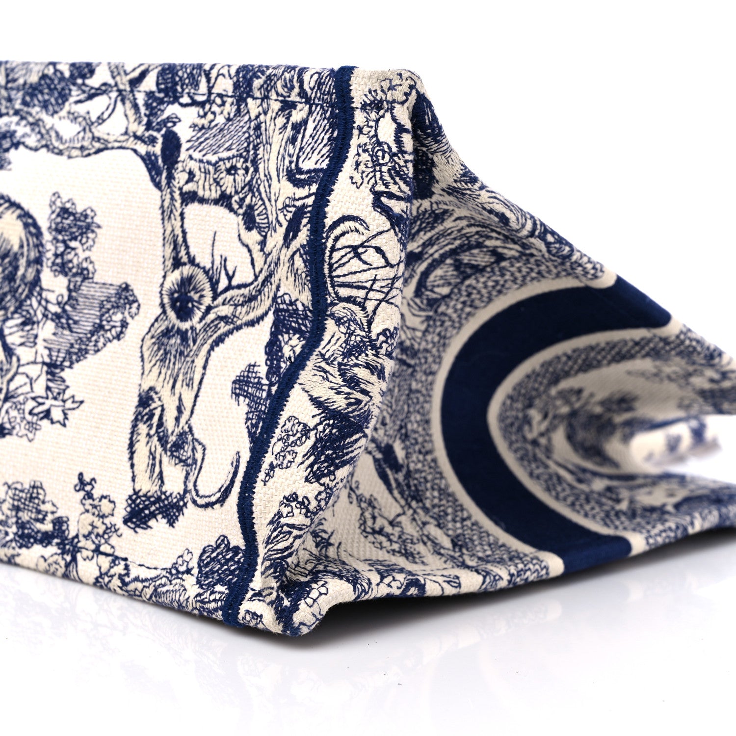 Christian Dior Canvas Embroidered Medium Dioriviera Toile De Jouy Book Tote Blue 9 of 13