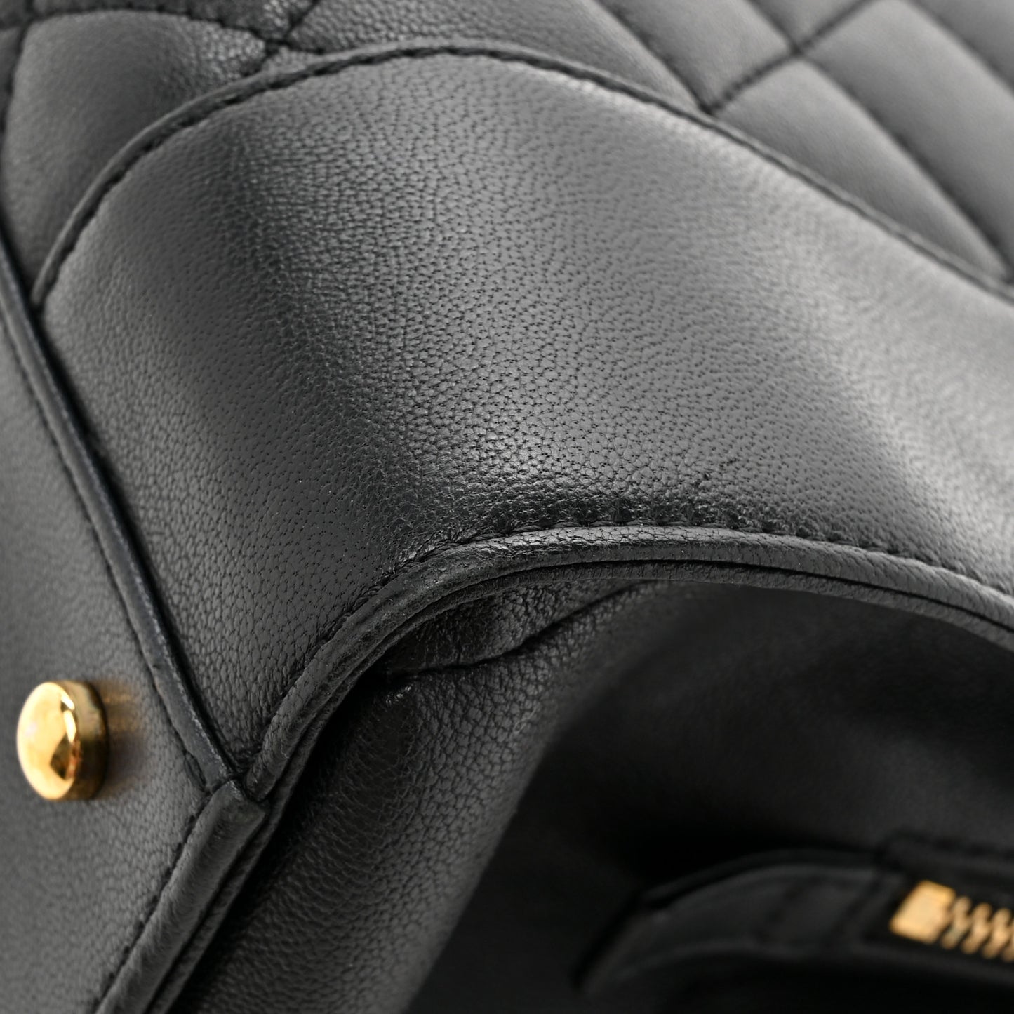 Sheepskin Quilted Mademoiselle Vintage Shopping Tote Black