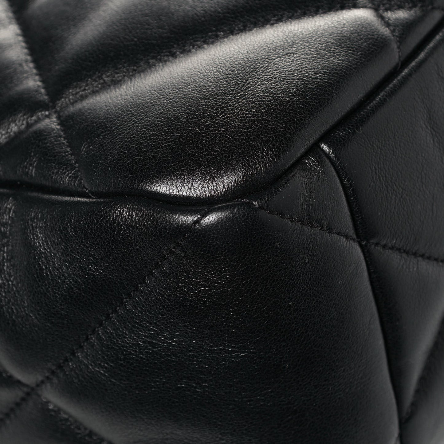 Lambskin Quilted Maxi Chanel 19 Flap Black