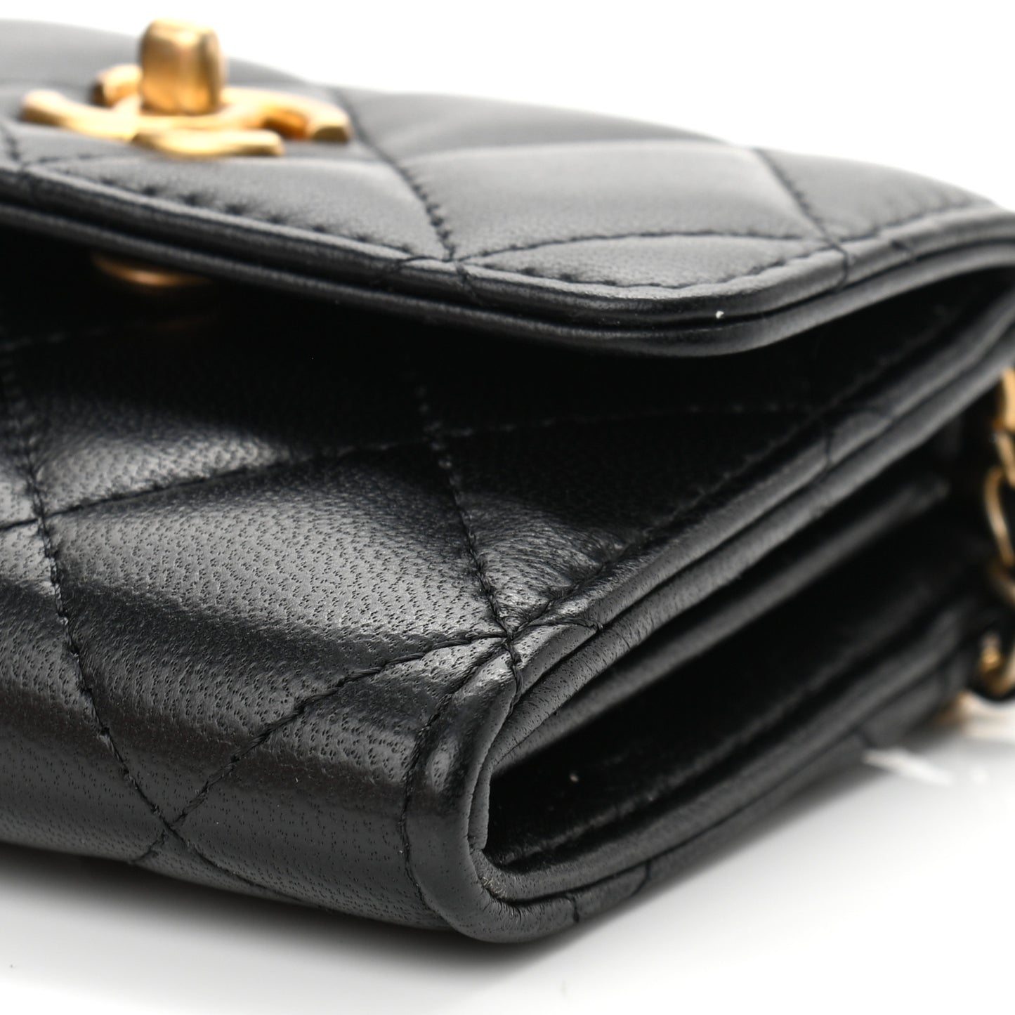 Lambskin Quilted Pearl Crush Clutch With Chain Black