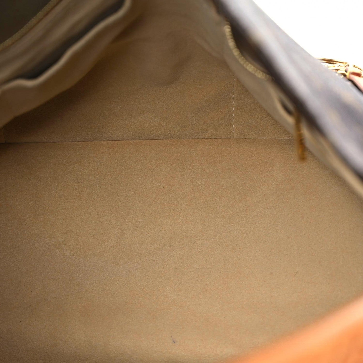 Louis Vuitton Monogram Artsy MM 10 of 21
