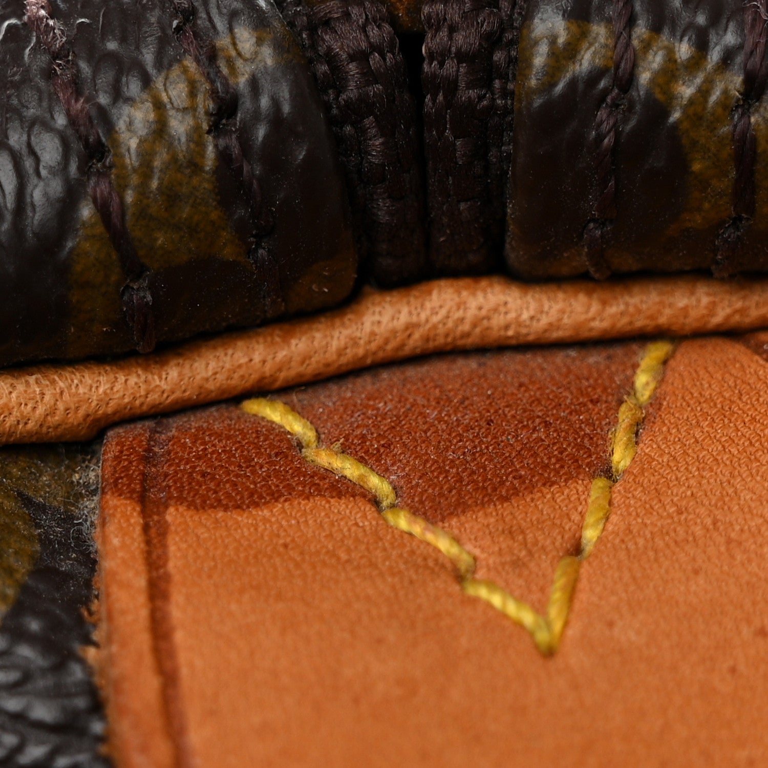 Louis Vuitton Monogram Keepall 55 16 of 17