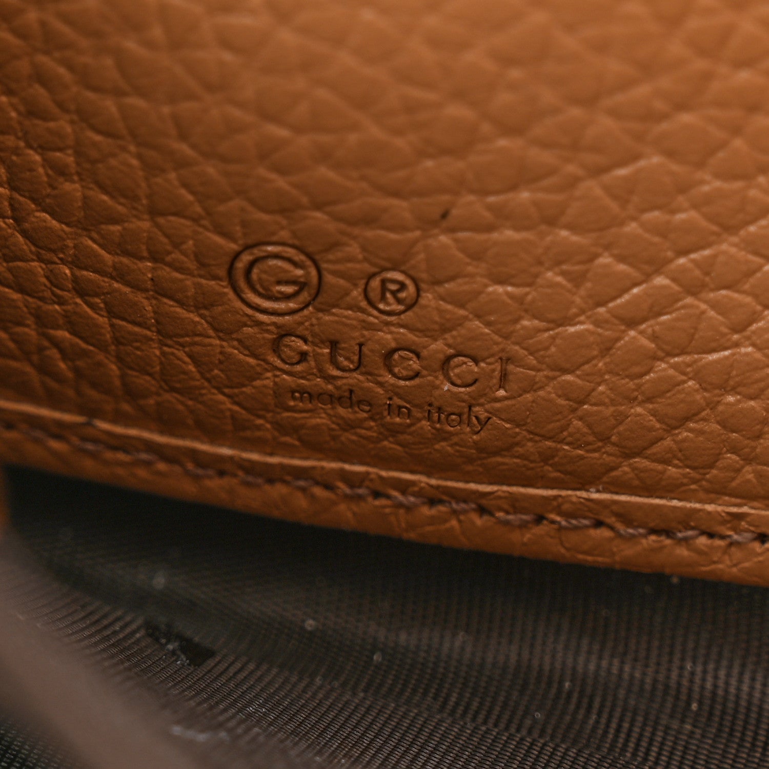 Gucci Pebbled Calfskin Soho Zip Around Wallet Camelia 7 of 8
