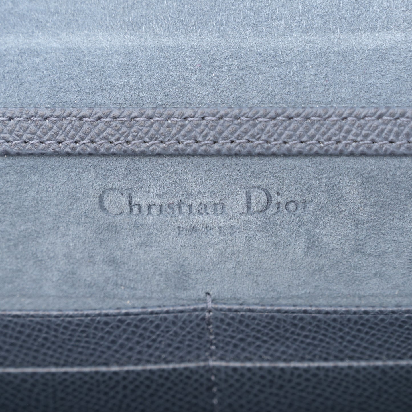 Grained Calfskin 30 Montaigne 2 in 1 Pouch Dark Blue