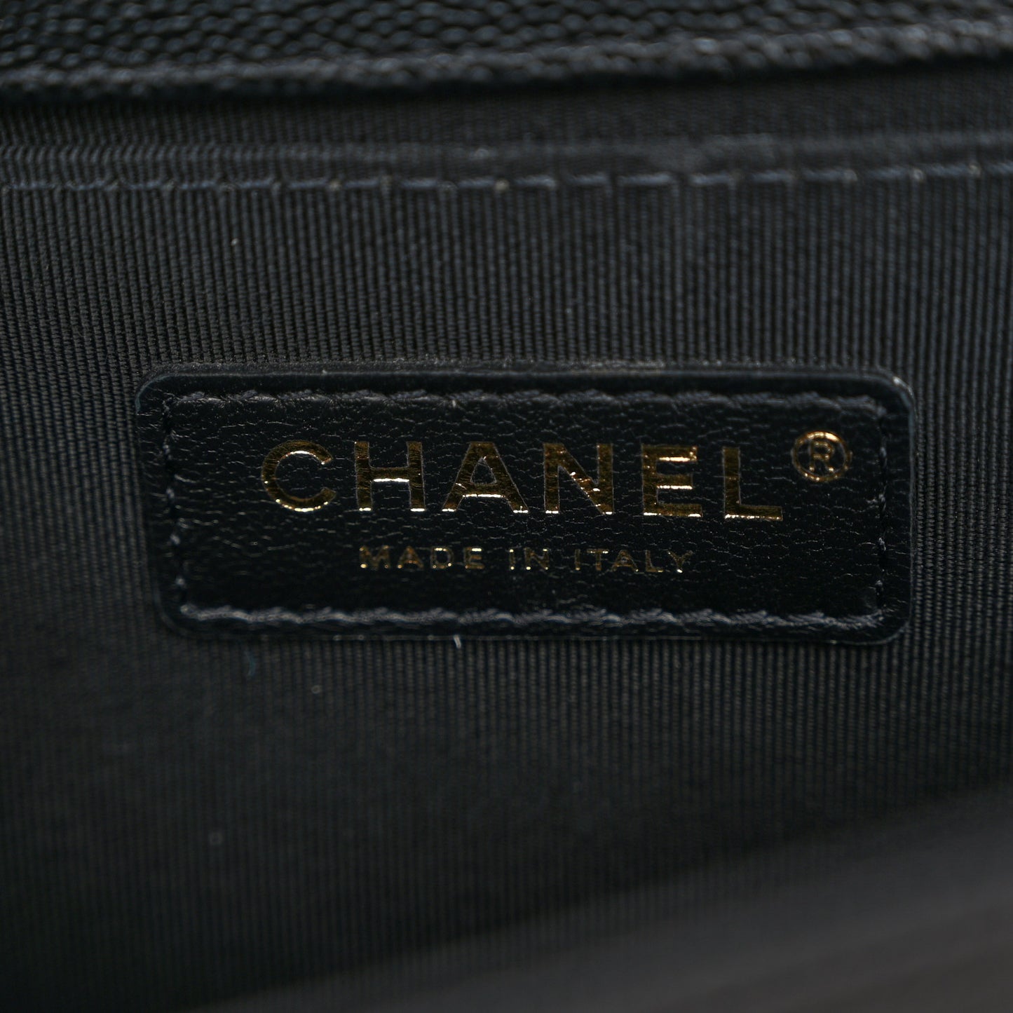 Caviar Quilted Medium Boy Flap Black
