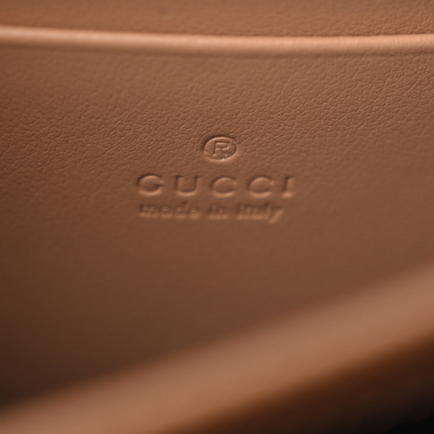 Calfskin Matelasse Aria GG Marmont Chain Wallet Camelia