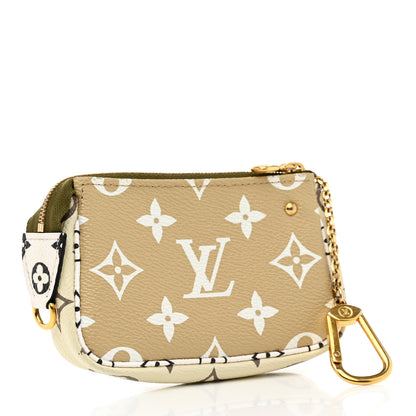 Louis Vuitton Monogram Giant Micro Pochette Accessories Kaki White 3 of 7