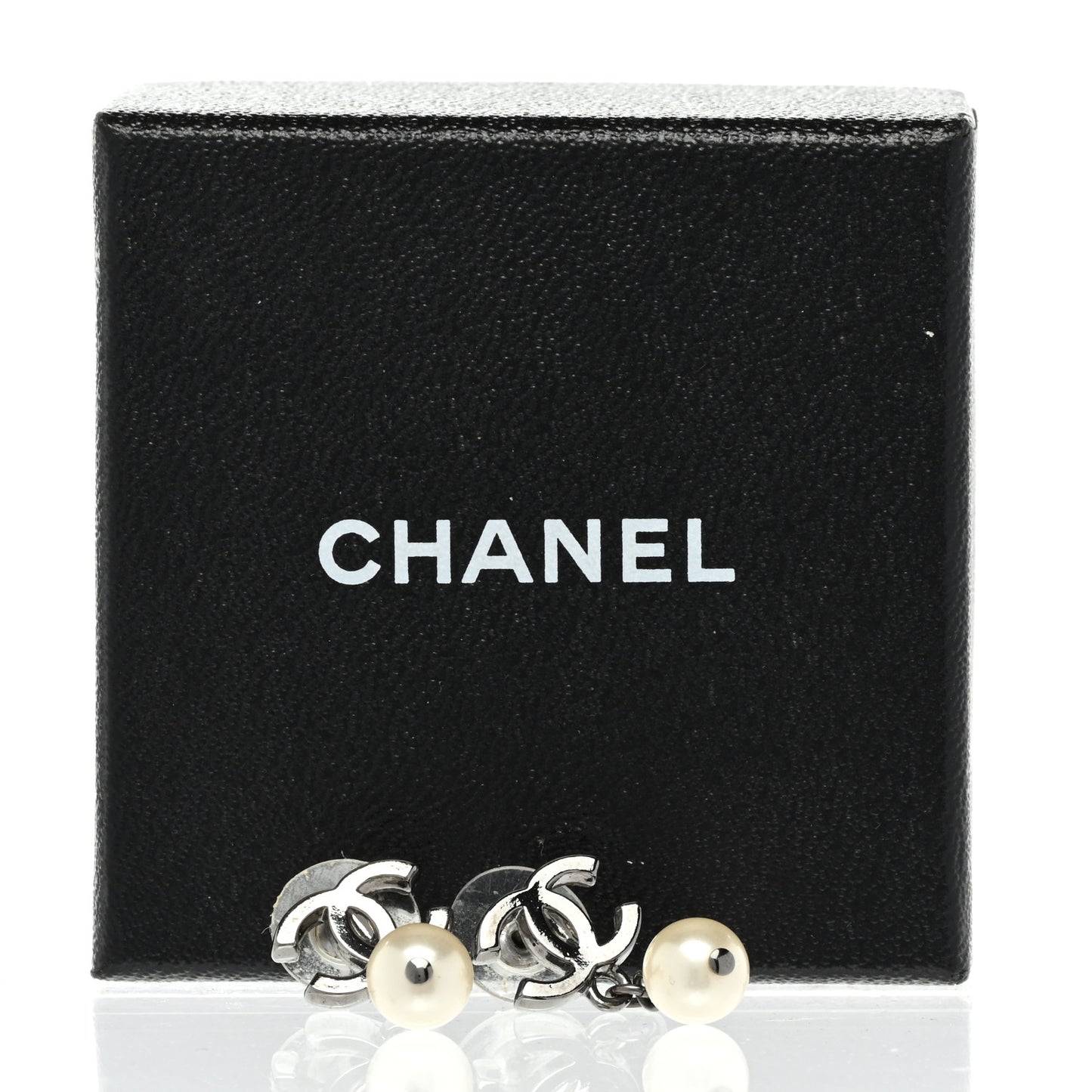 Pearl CC Drop Earrings Silver