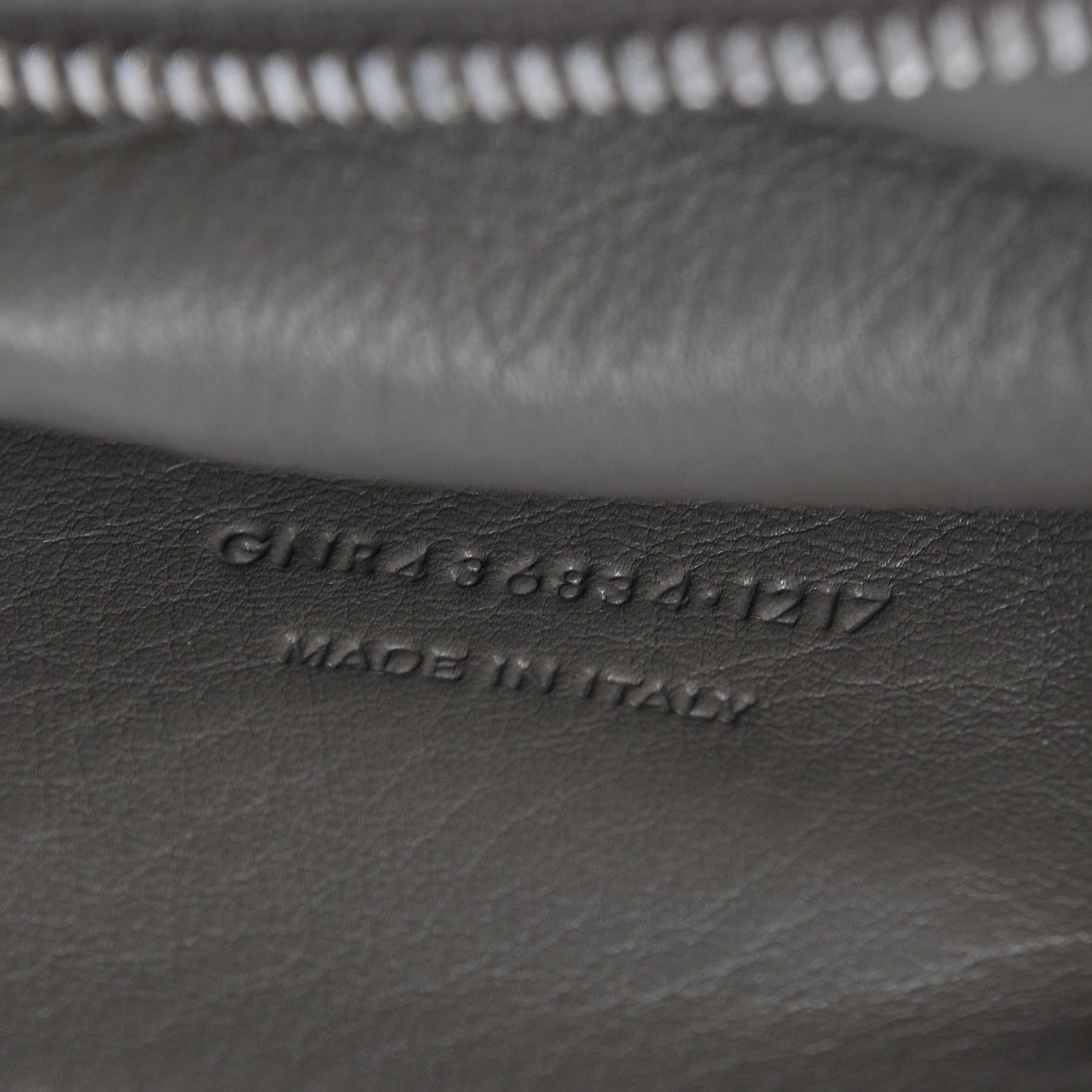 Saint Laurent Smooth Calfskin Crocodile Embossed Baby Monogram Downtown Cabas Earth 7 of 7