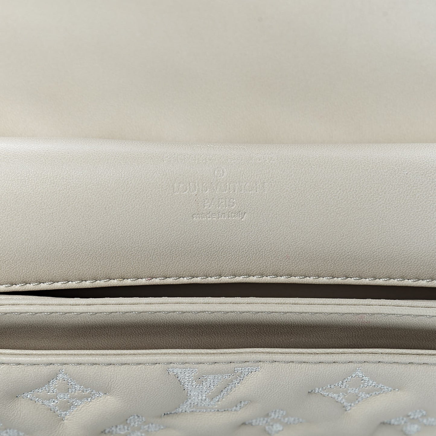 Lambskin Mama Broderie Pochette Ivory